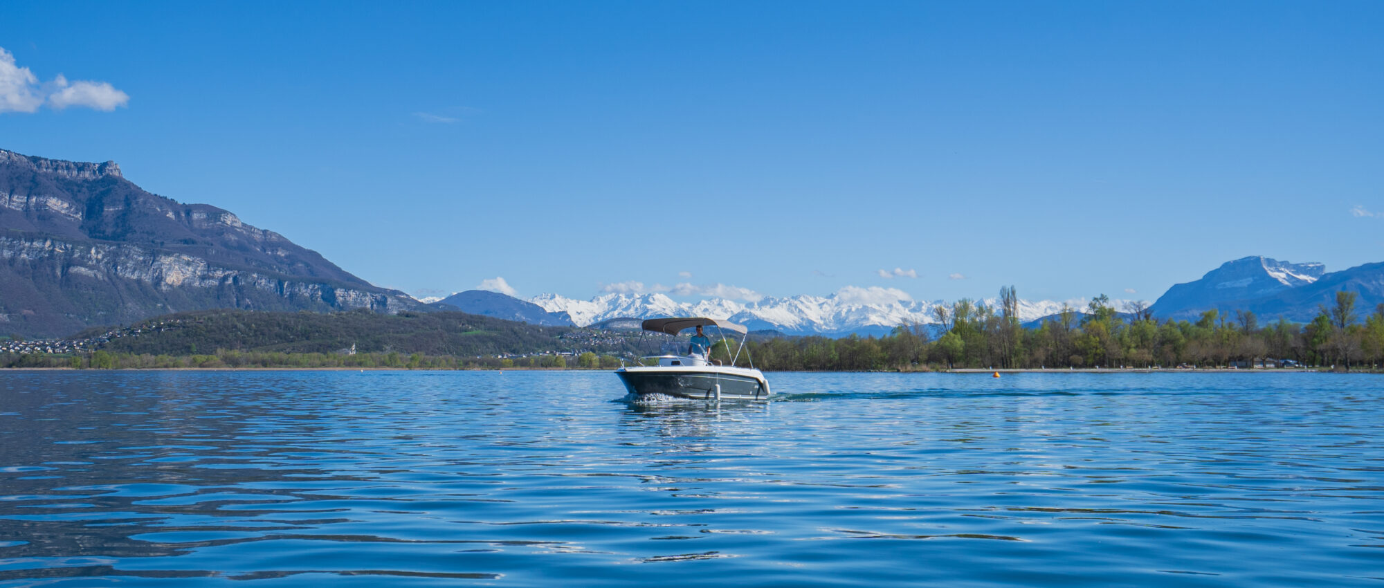 BOURGET NAUTIC Location de bateaux et de pédalos